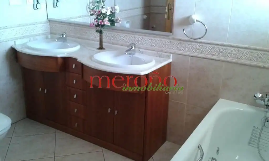 Detached house with garden for sale in Alzabares, imagen 9