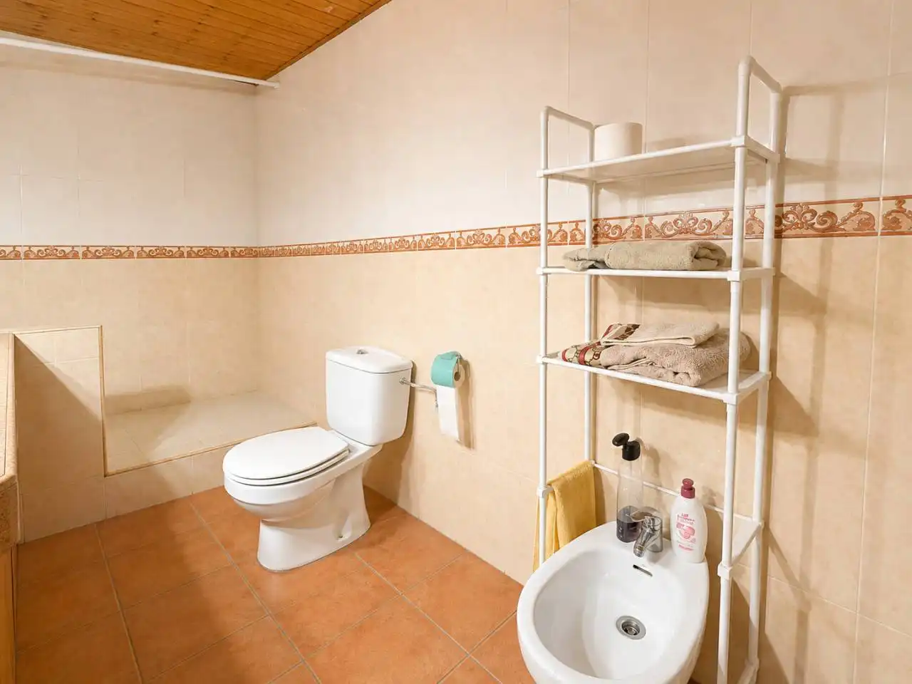 Baño de Casa o chalet en venta en Riells i Viabrea con Aire acondicionado, Jardín privado y Terraza