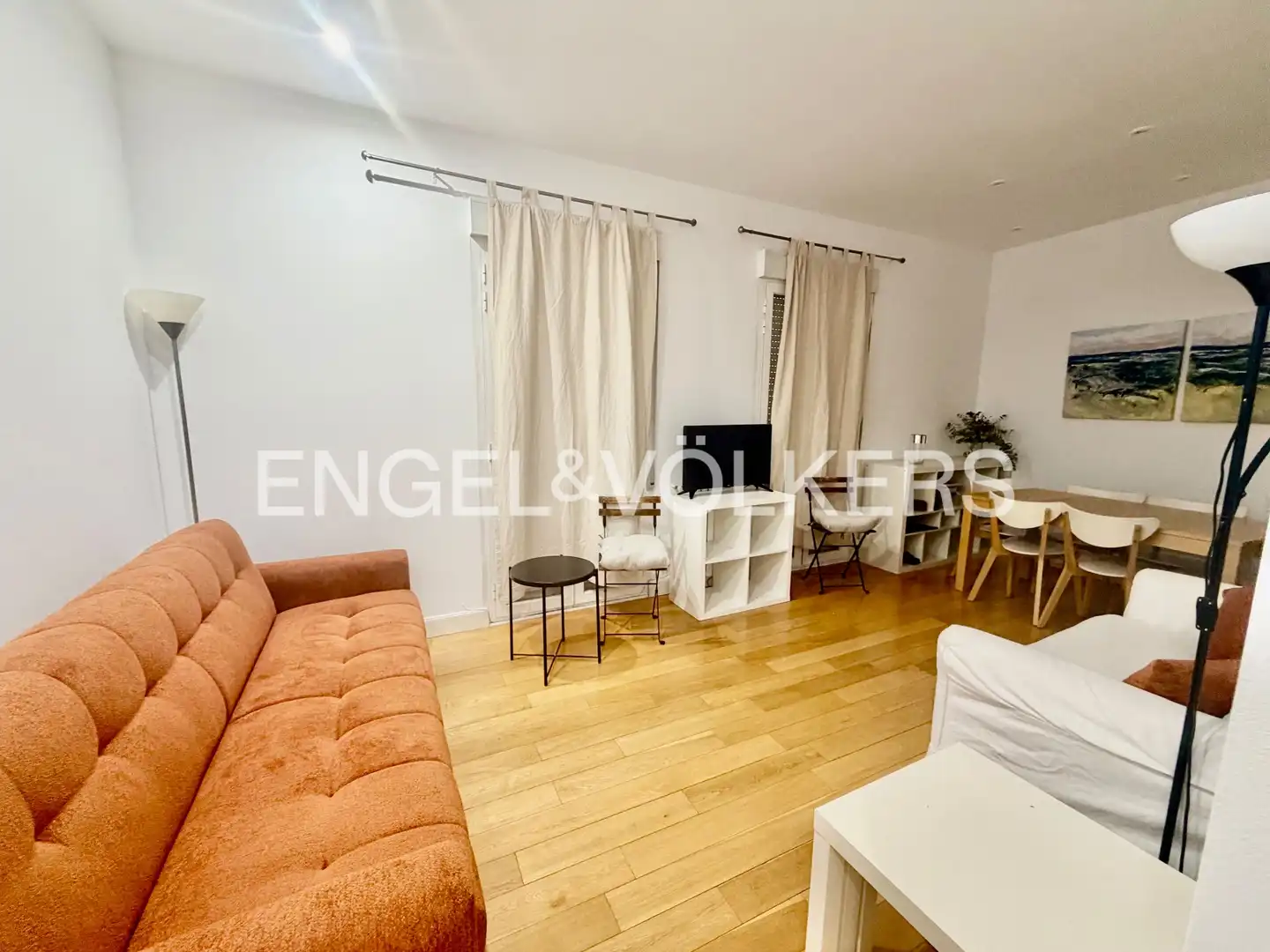 Wohnzimmer von Wohnung zur Miete in Madrid mit Heizung, Möbliert und Balkon