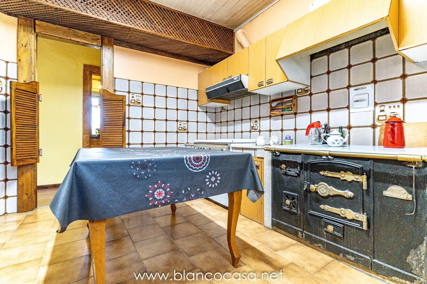 Kitchen of Houses for sale in Coristanco  with Private garden, Storage room and Furnished