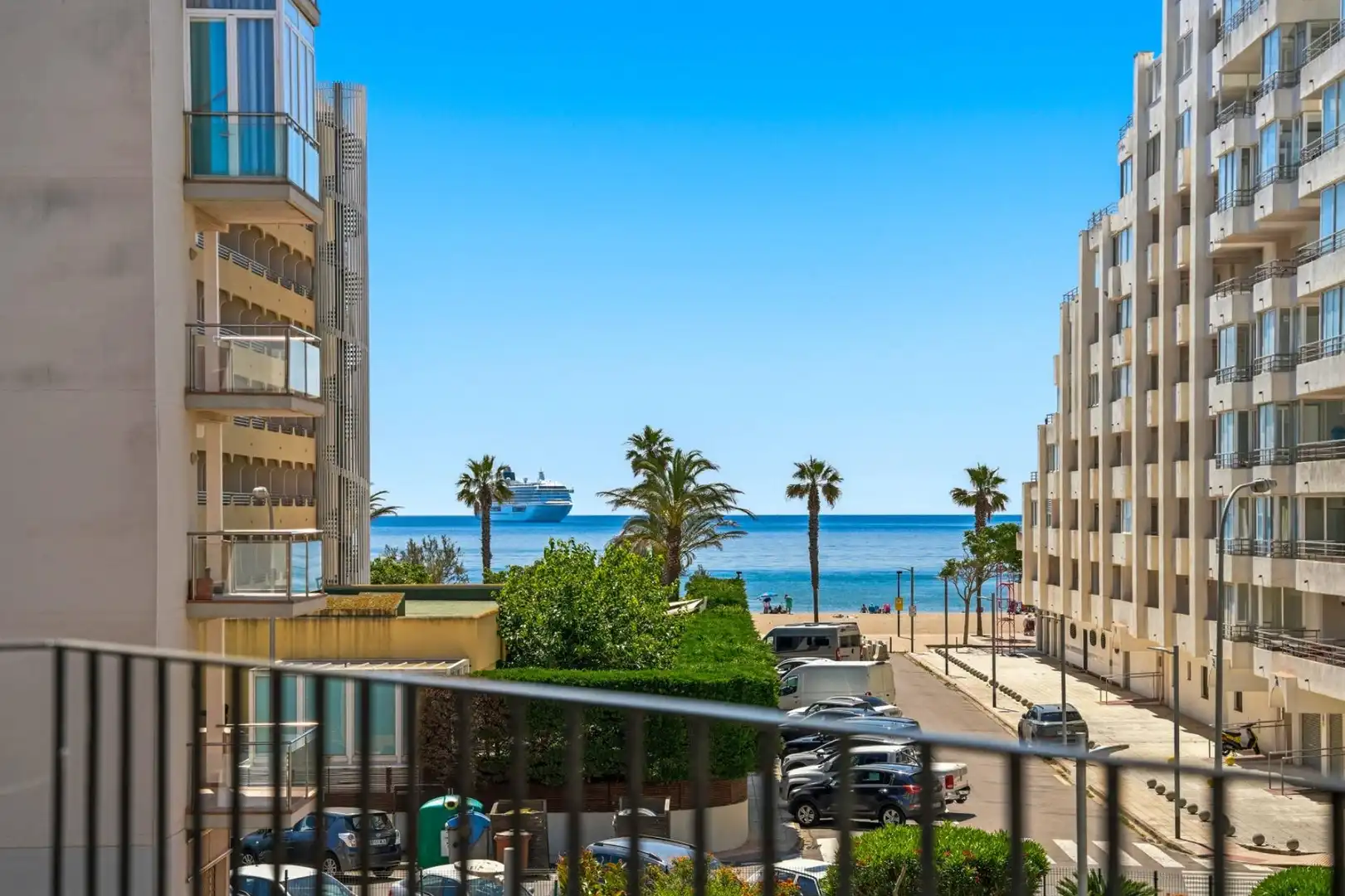 Vista exterior de Apartament en venda en Roses amb Aire condicionat i Balcó
