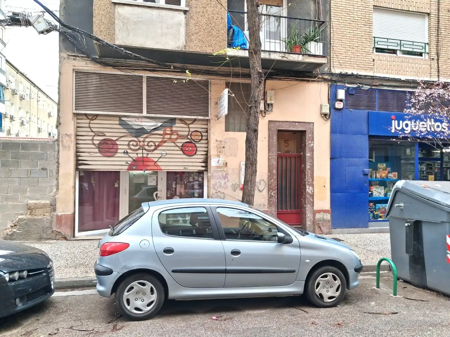 Aparcament de Local en venda en Zaragoza amb Moblat i Alarma