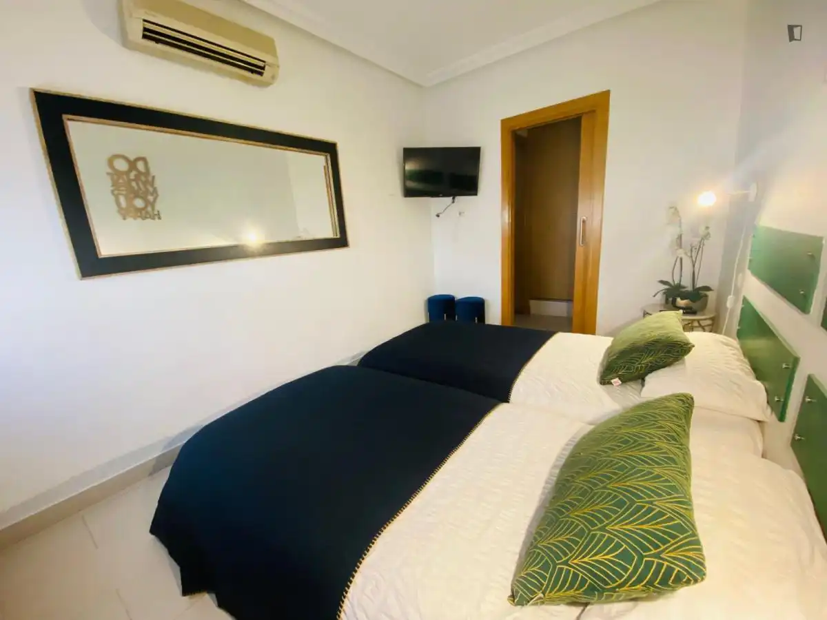 Bedroom of Apartments for rent in Madrid  with Air Conditioner, Furnished and Oven