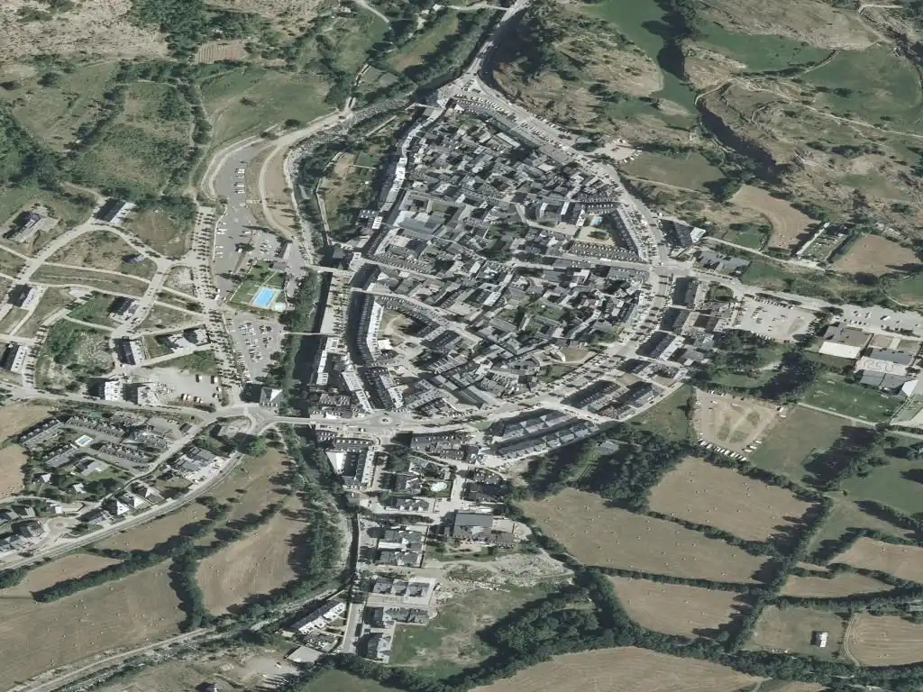 Vista exterior de Piso en venta en Benasque