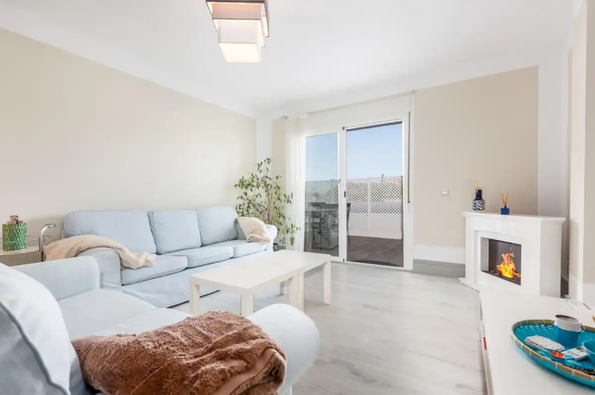 Piso con ascensor en venta en Nueva Andalucía, imagen 3