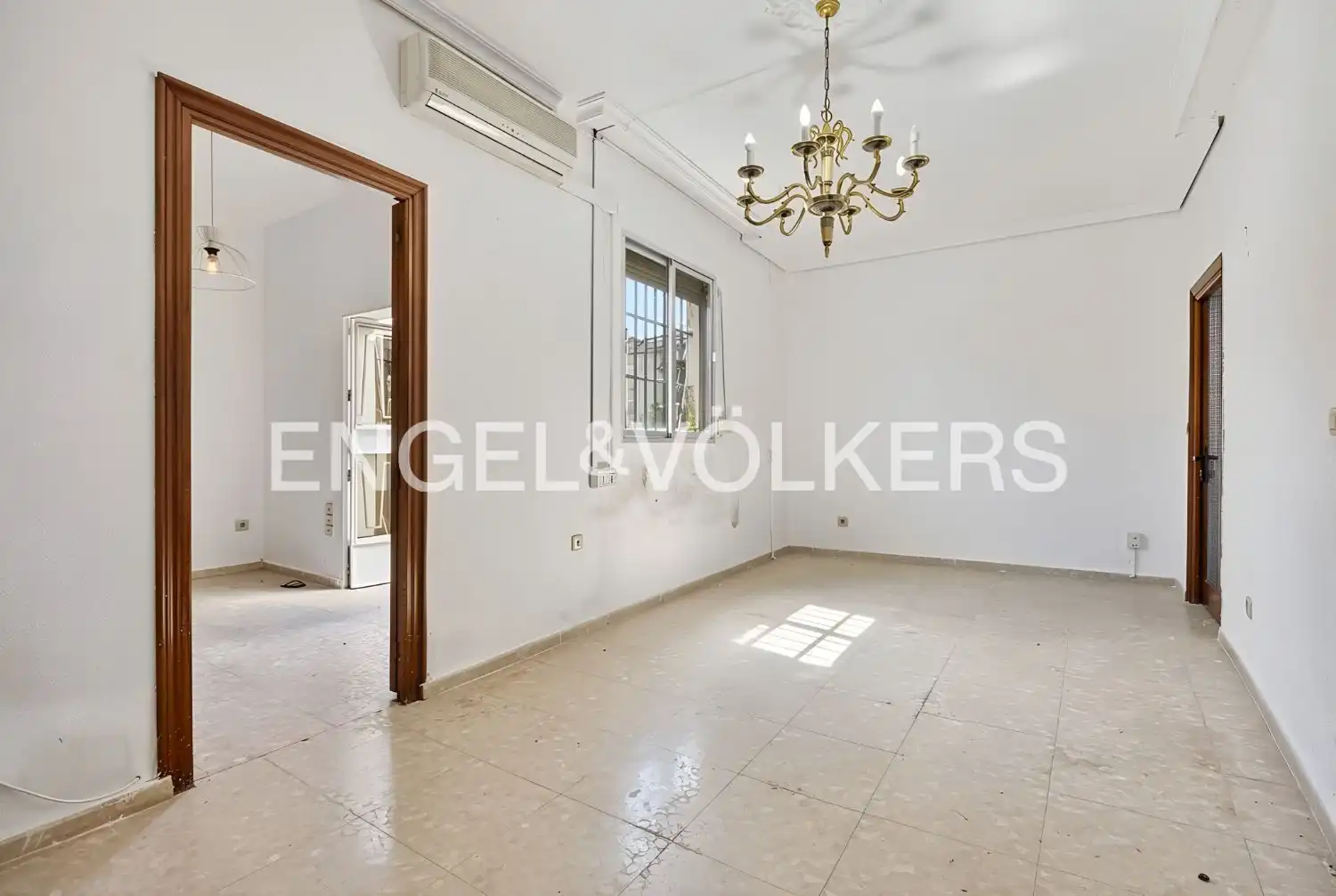 Flat for sale in Sevilla  with Heating