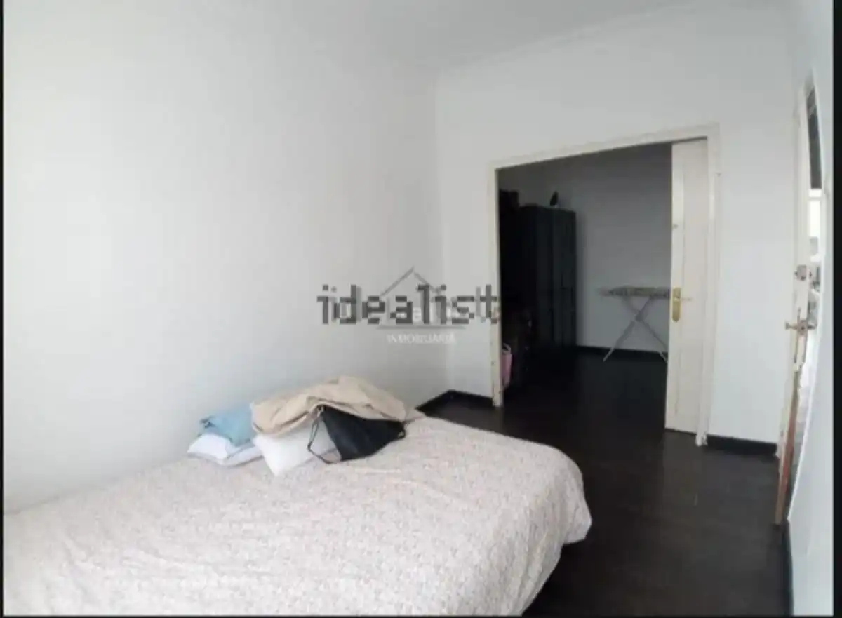 Schlafzimmer von Wohnung zum Verkauf in Ferrol
