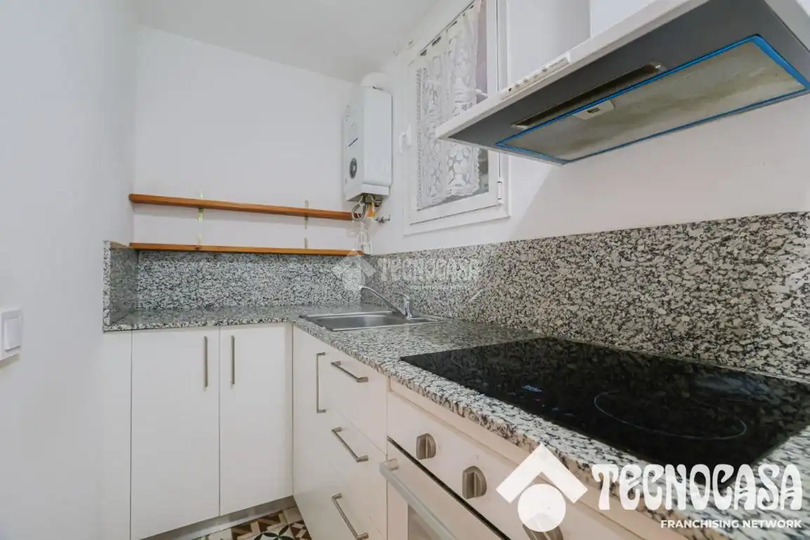 Cocina de Piso en venta en Barcelona con Balcón