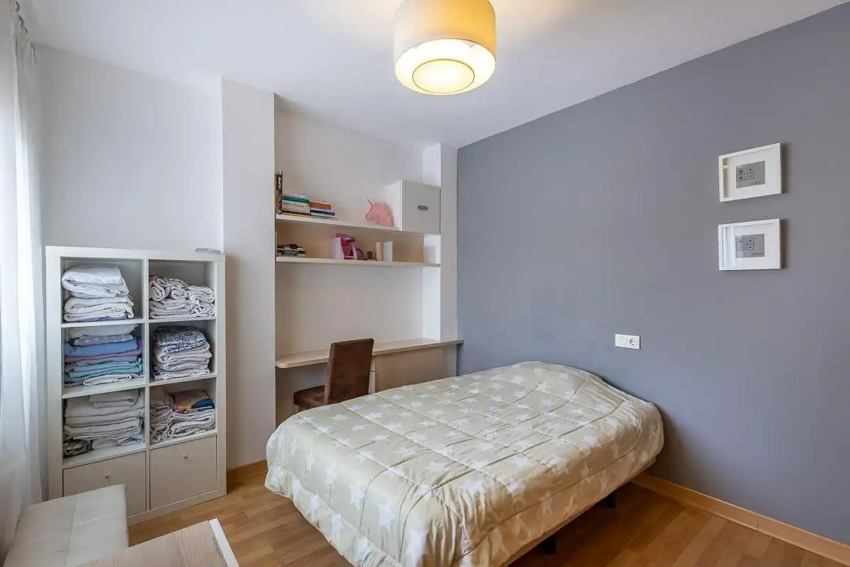 Detached homes for sale in Poniente