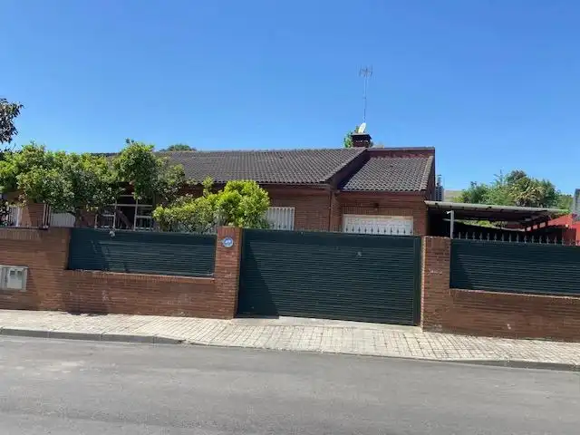 Vista exterior de Casa o chalet en venta en Villamantilla con Jardín privado y Piscina