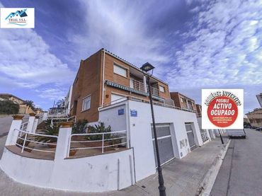 Appartamento con piscina in vendita a Calle PENEDES