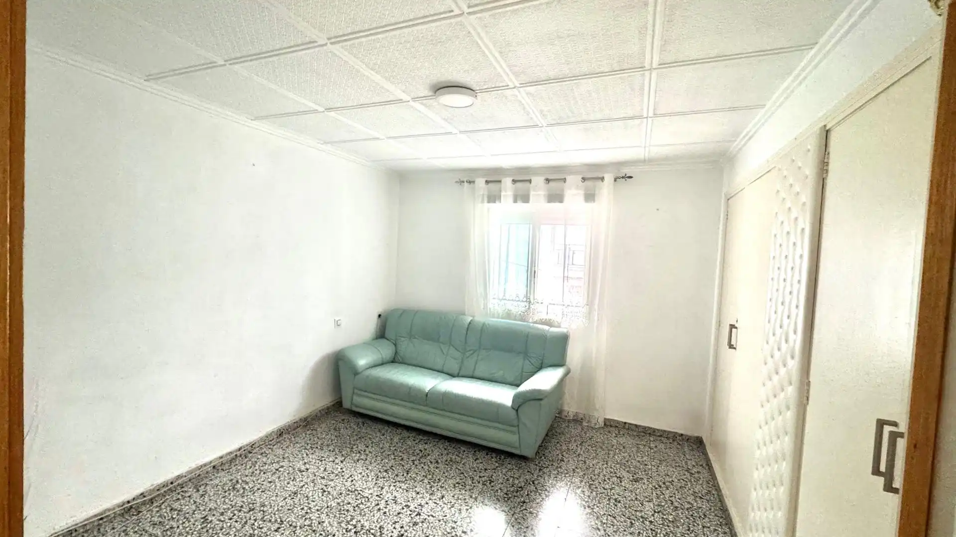 Sala d'estar de Pis en venda en Alicante / Alacant amb Calefacció, Moblat i Balcó