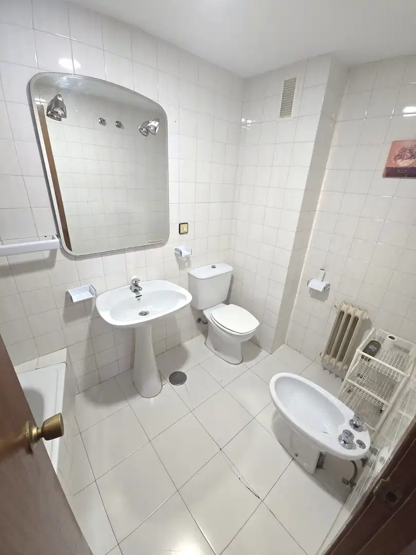 Bathroom of Flat for rent in Cáceres  with Heating, Terrace and Furnished