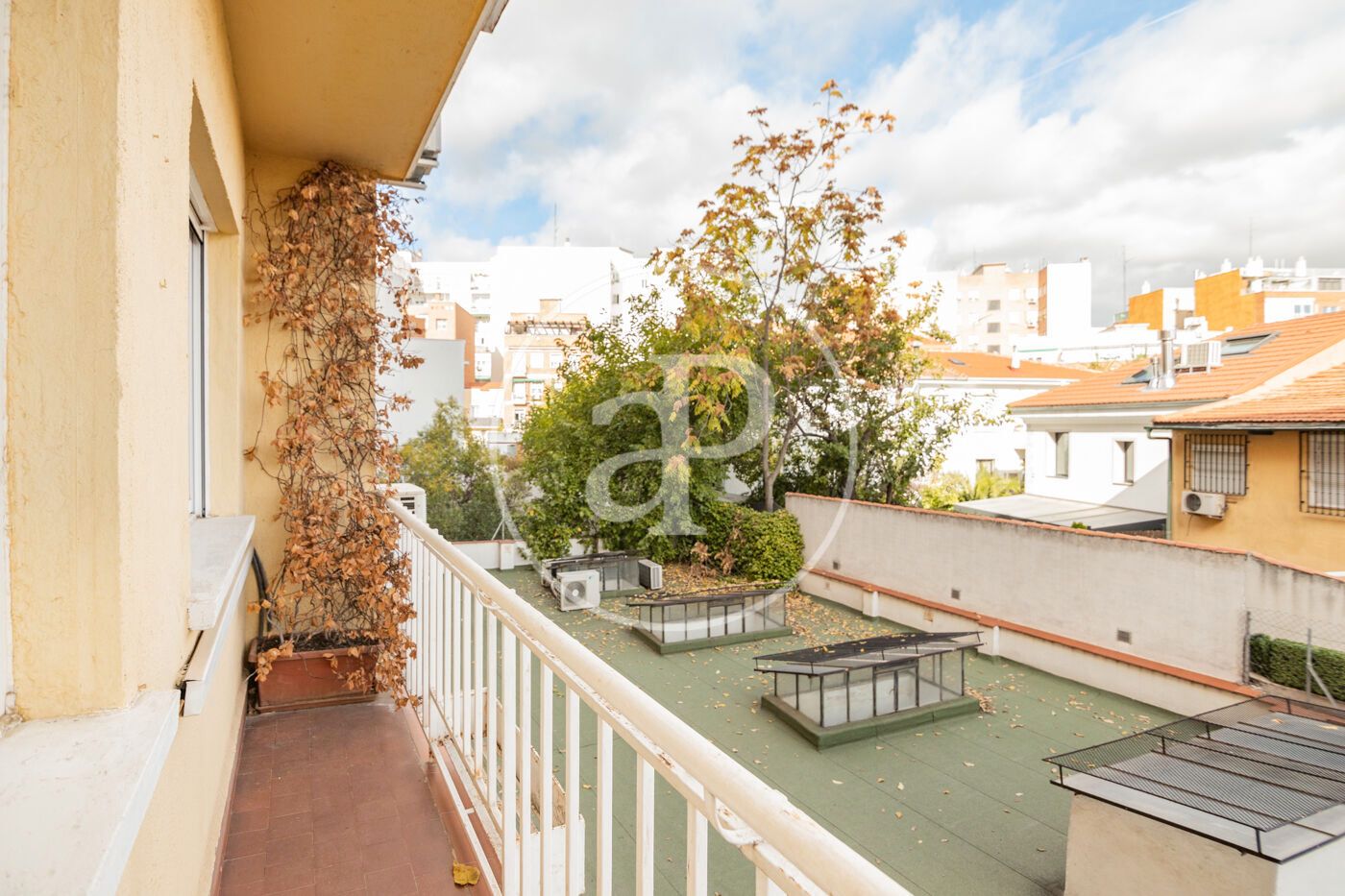 Balcony of Flat for sale in  Madrid Capital  with Air Conditioner, Heating and Terrace