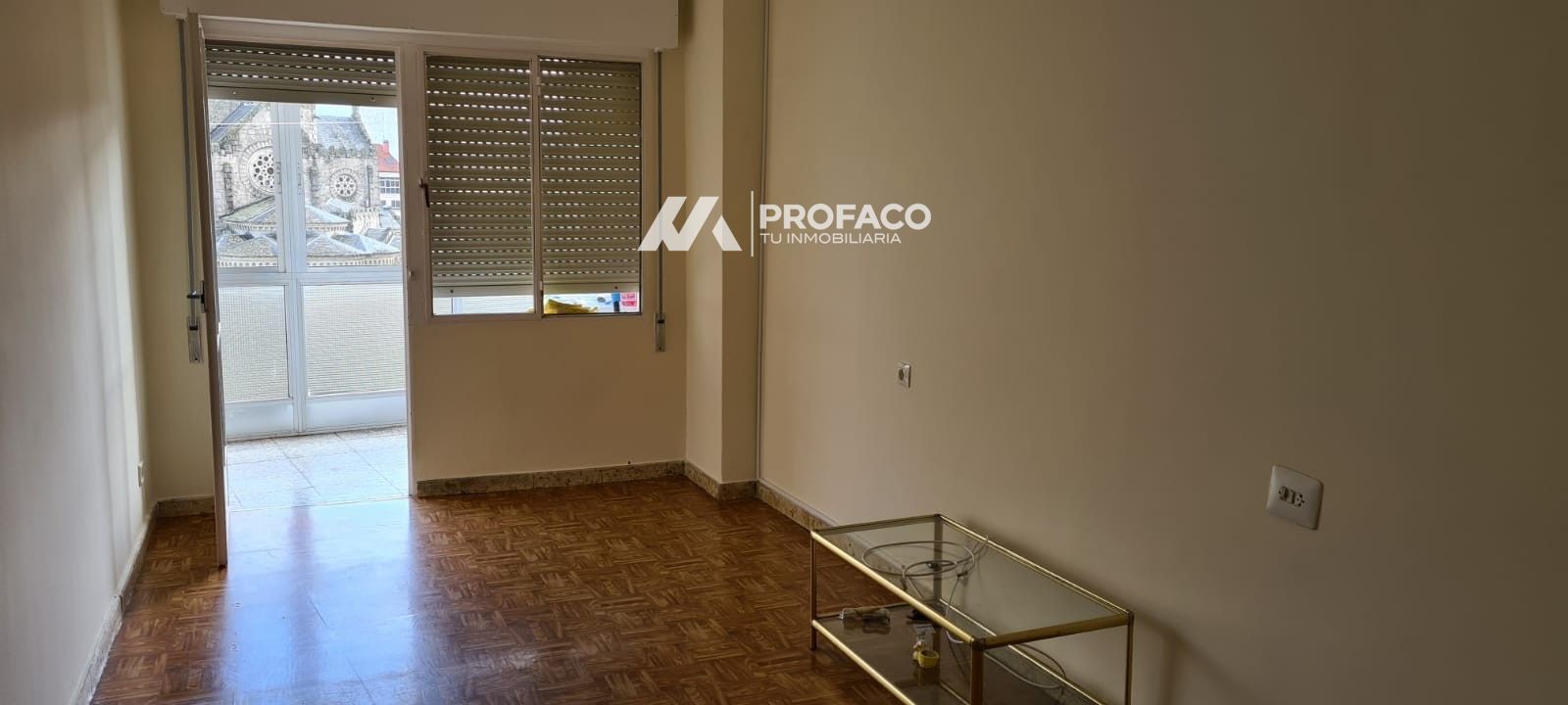 Flat for sale in O Carballiño  