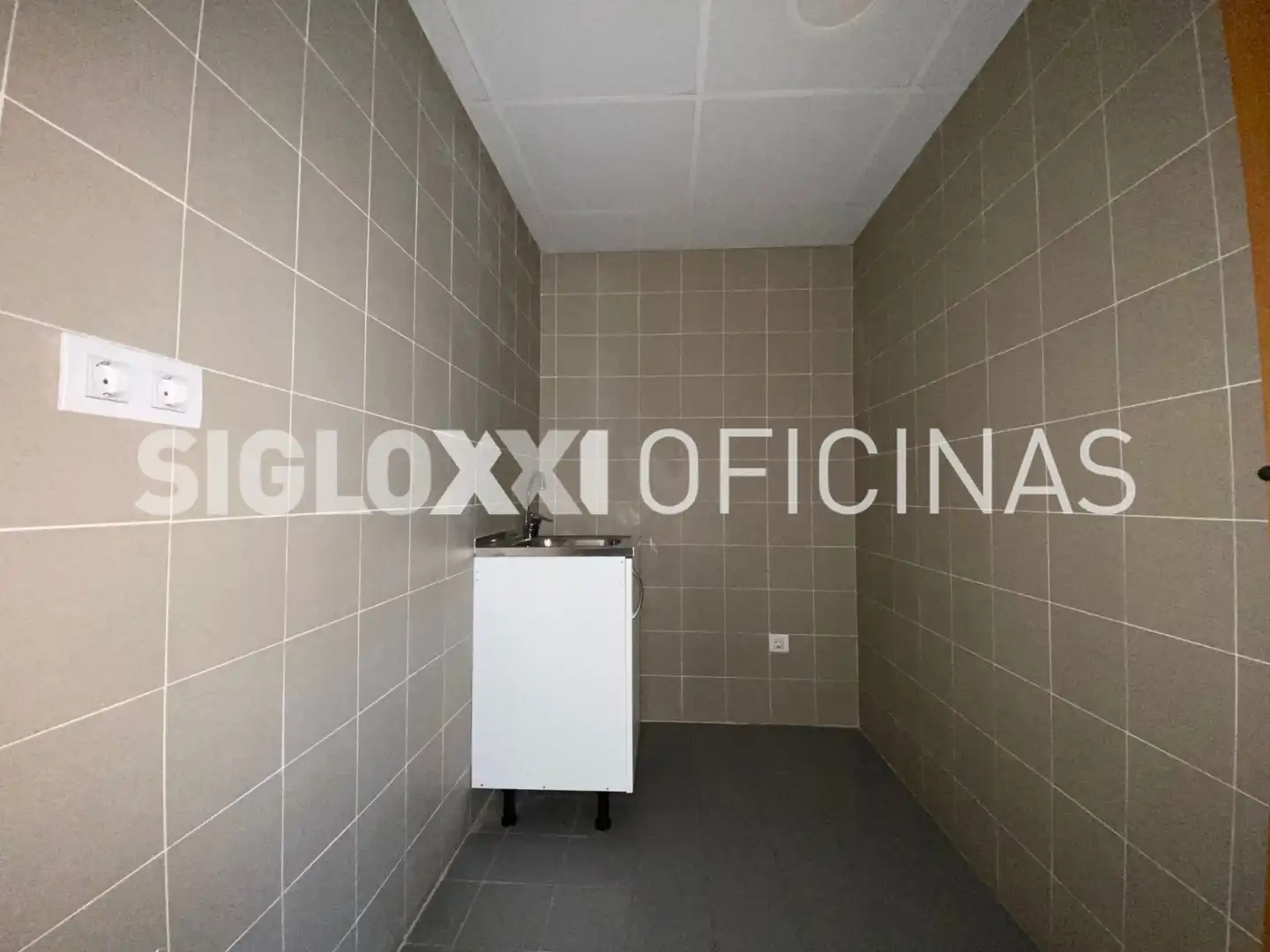 Oficina de lloguer a PLOM, imagen 18