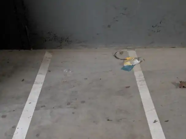 Motorradstellplatz zur Miete in Salvador Seguí 22, imagen 2