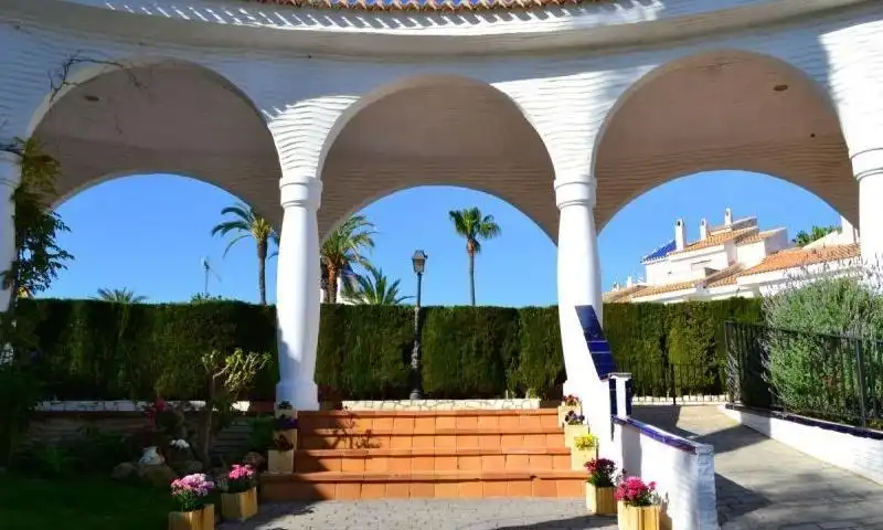 Casa o chalet en venta en Santa Pola con Aire acondicionado, Calefacción y Jardín privado