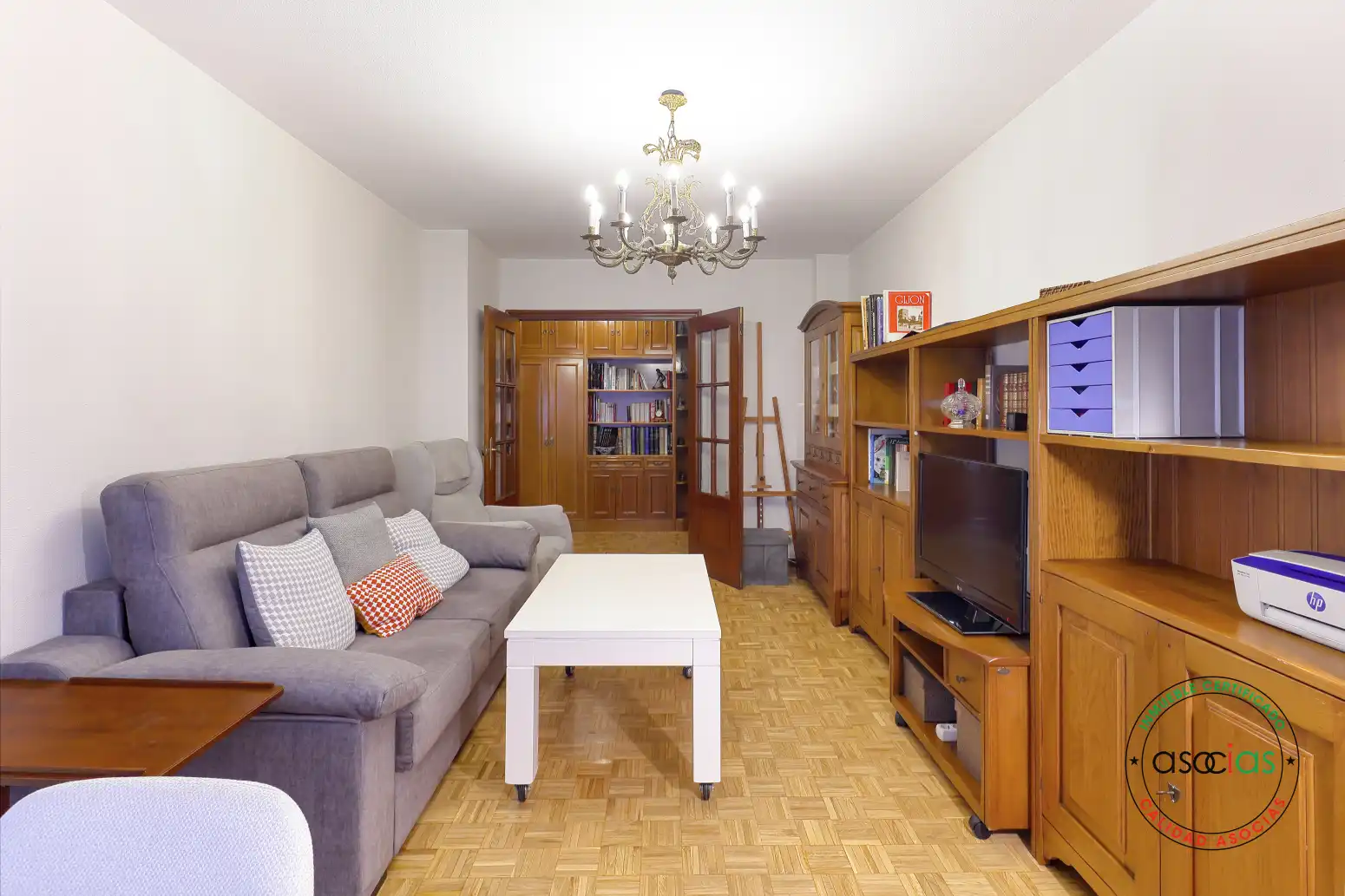 Sala d'estar de Pis en venda en Gijón  amb Calefacció, Parquet i Traster