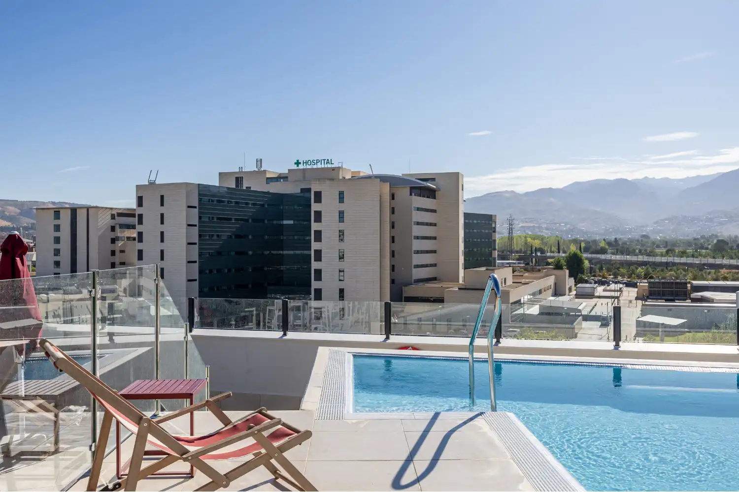 Piscina de Estudi de lloguer en Armilla amb Aire condicionat, Moblat i Microones