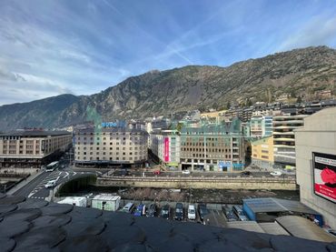 Local comercial en alquiler en Carrer Bonaventura Armengol, 18-22
