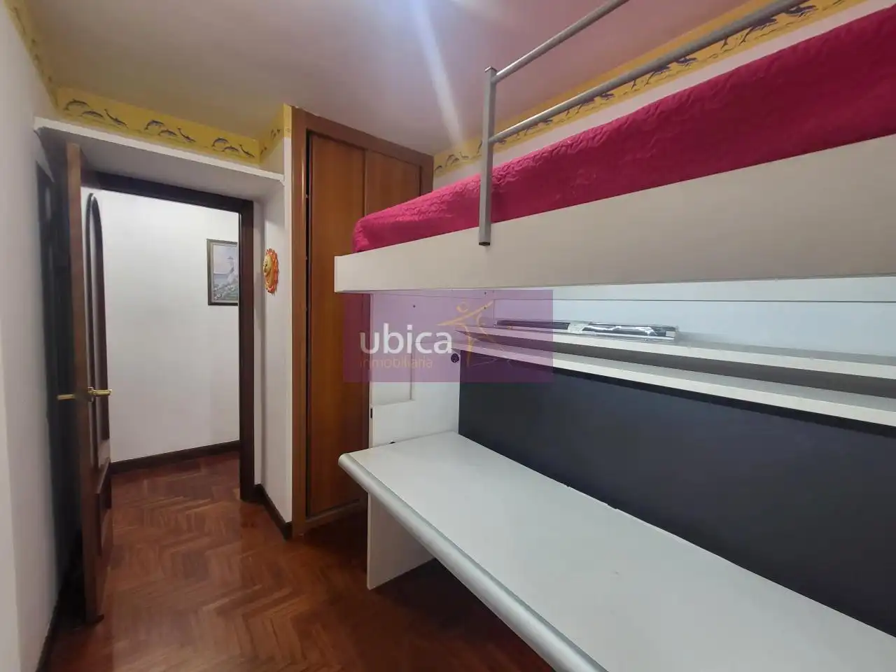 Habitación de Piso en venta en Vigo  con Calefacción, Parquet y Terraza