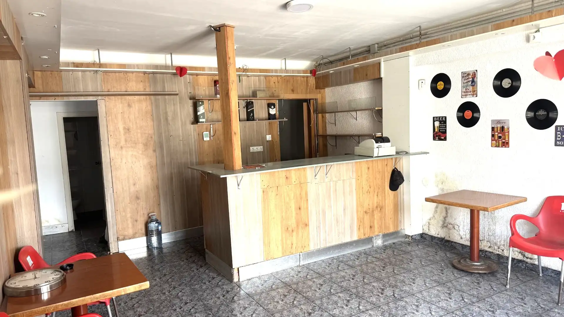 Cuina de Local en venda en Cornellà de Llobregat