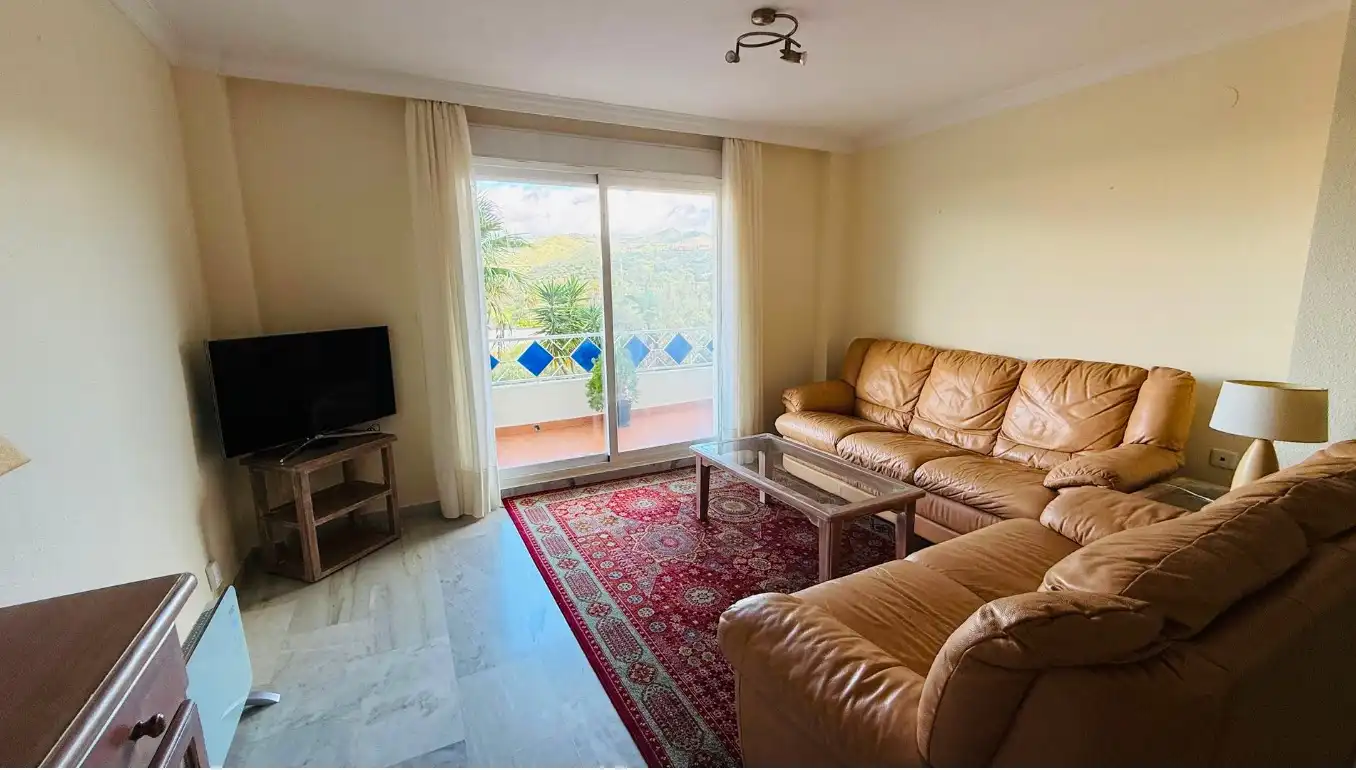 Wohnzimmer von Wohnung zur Miete in Marbella mit Klimaanlage, Terrasse und Möbliert