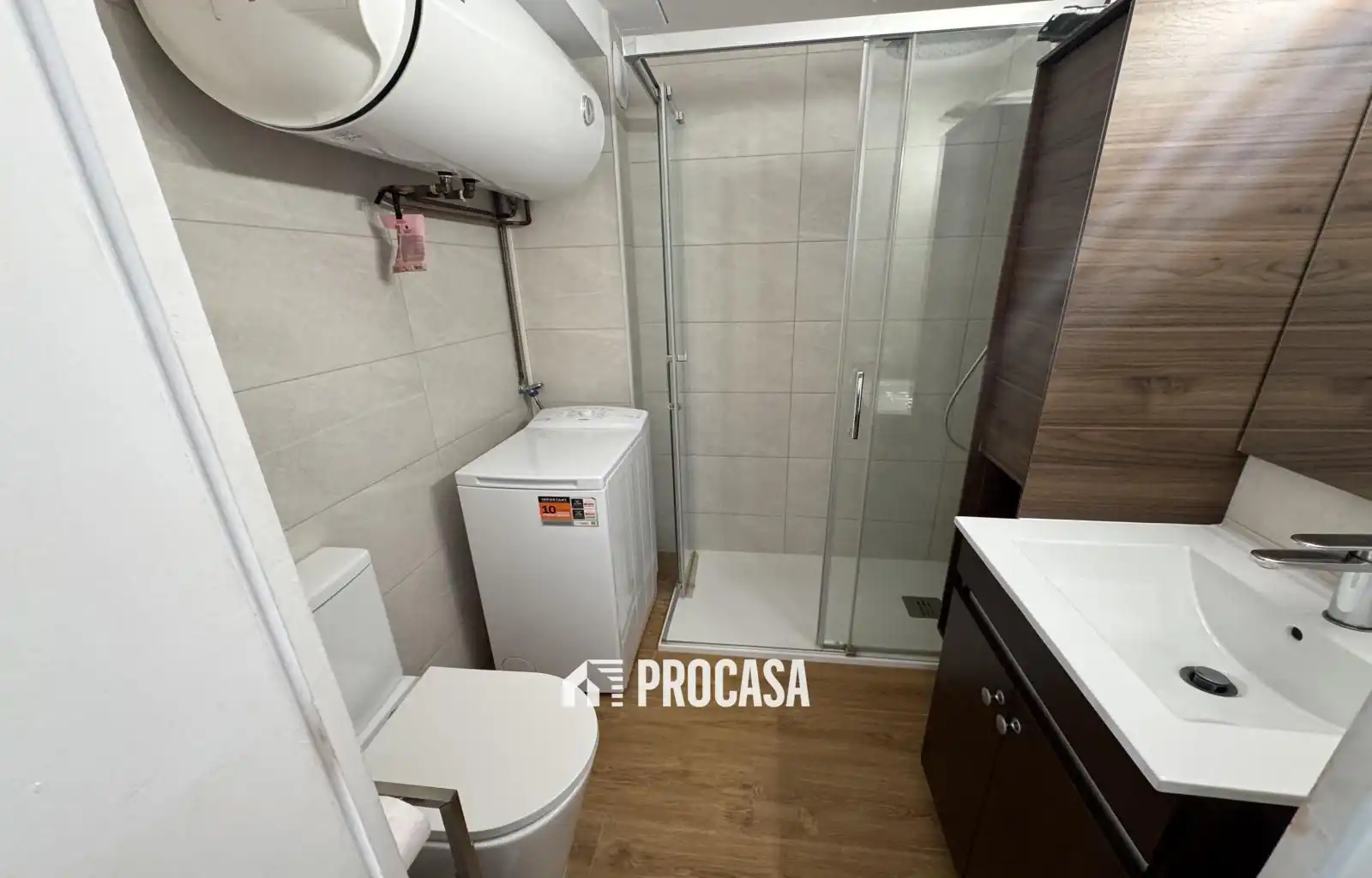 Bany de Pis en venda en Empuriabrava amb Aire condicionat, Calefacció i Terrassa