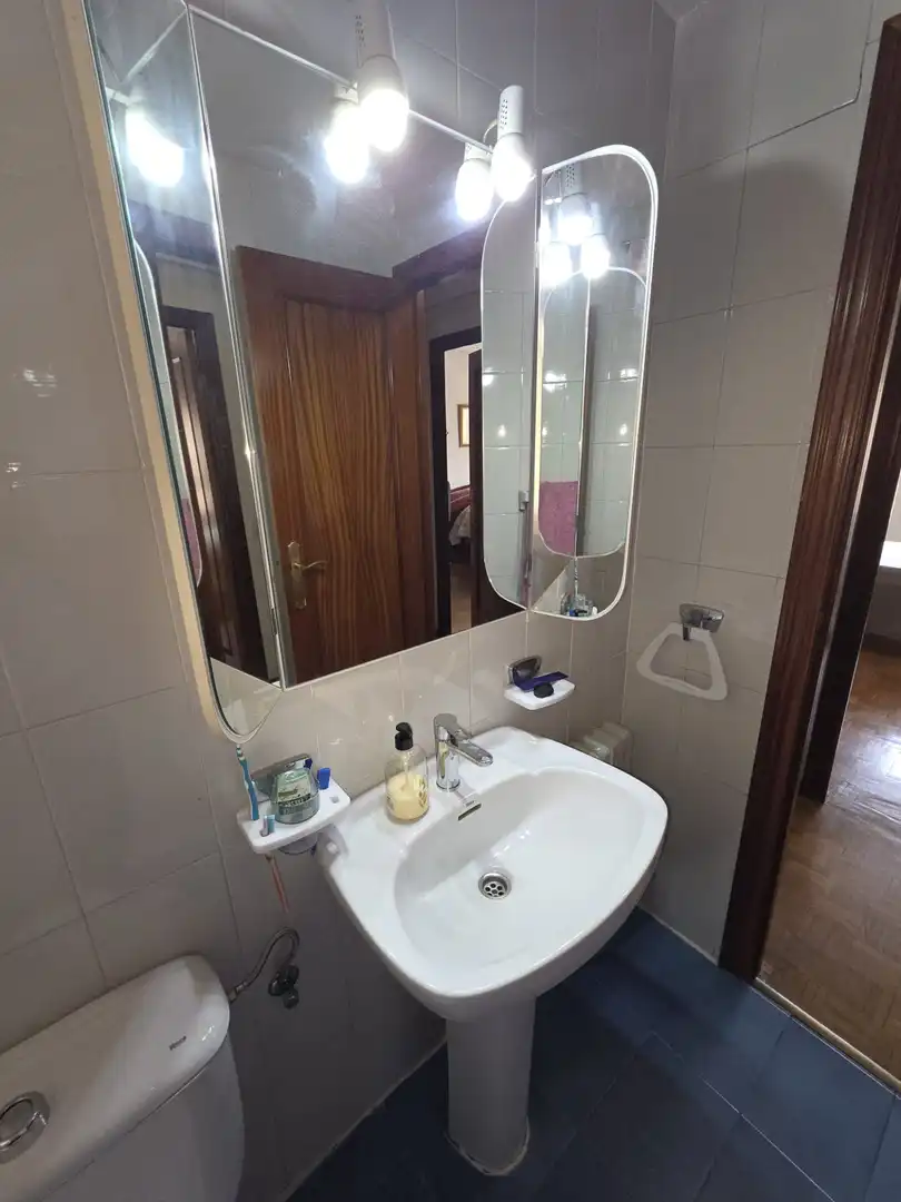 Bathroom of Flat for sale in Salamanca  with Heating, Parquet flooring and Balcony