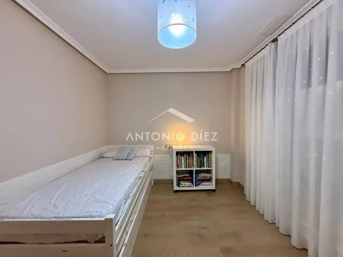 Dormitori de Pis en venda en Aspe amb Aire condicionat, Calefacció i Terrassa