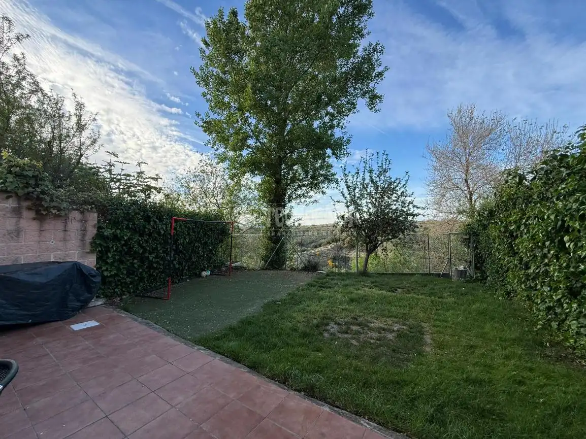 Garden of Detached homes for sale in Móstoles