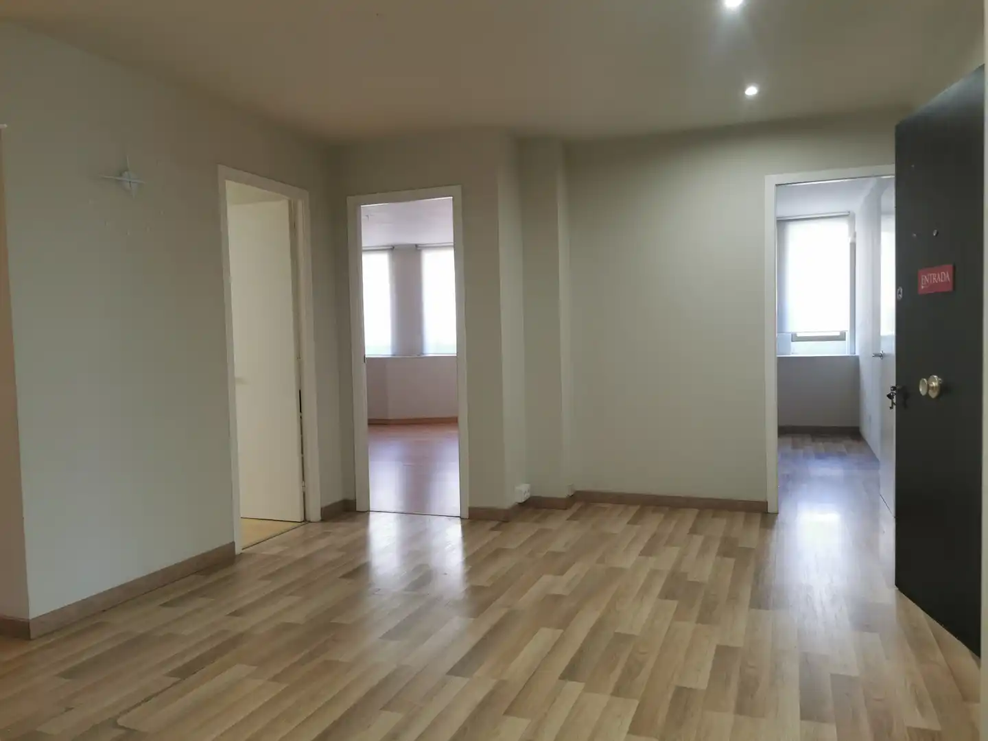 Office for sale in Manresa  with Air Conditioner