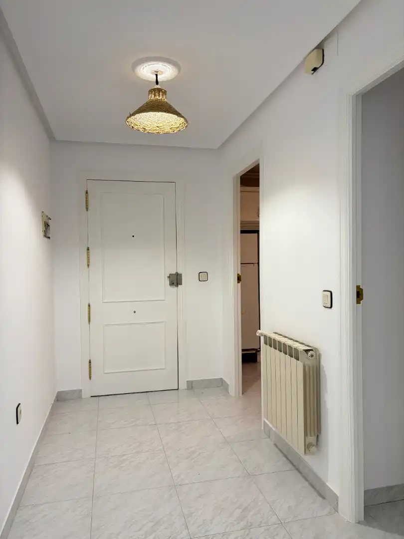 Wohnung zur Miete in Calle Sor Valentina Mirón, Los Pinos - El Pilar