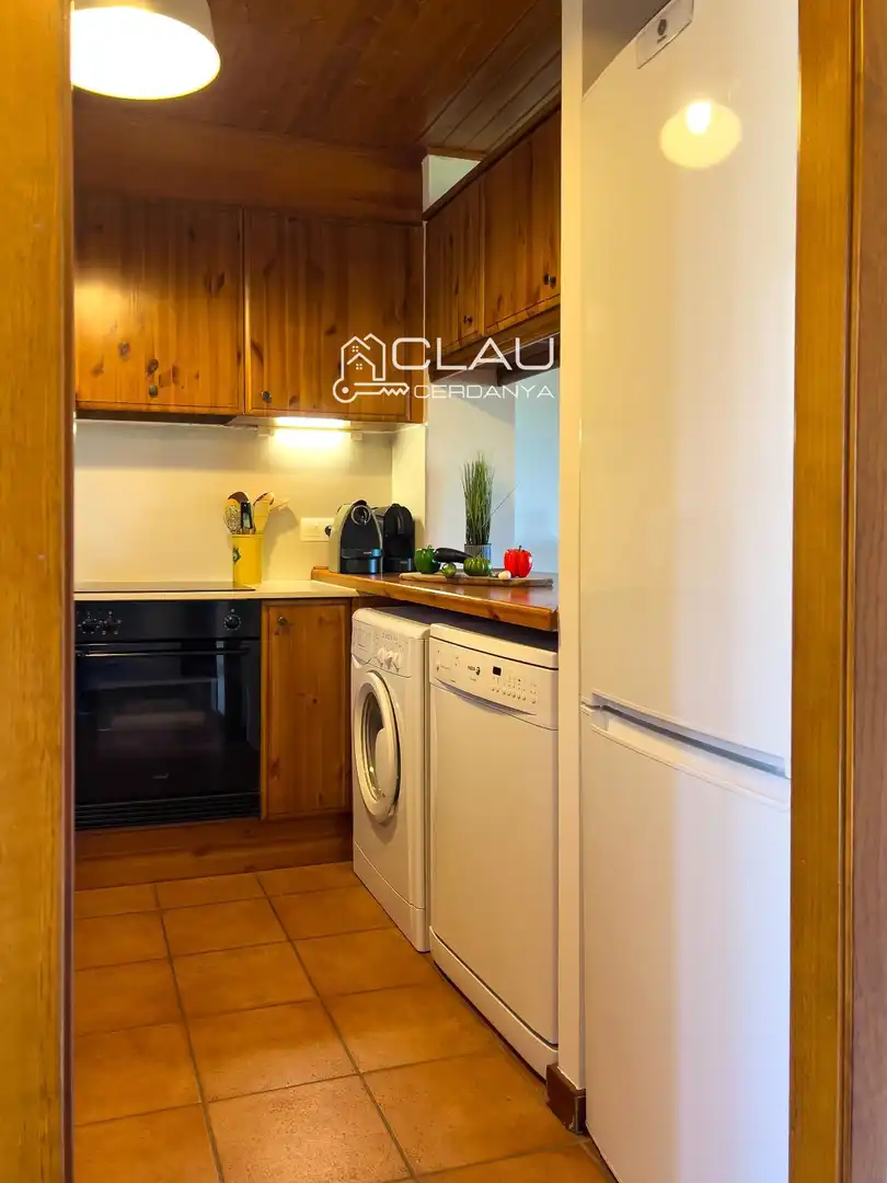Cocina de Piso de alquiler en Osséja con Calefacción, Jardín privado y Parquet