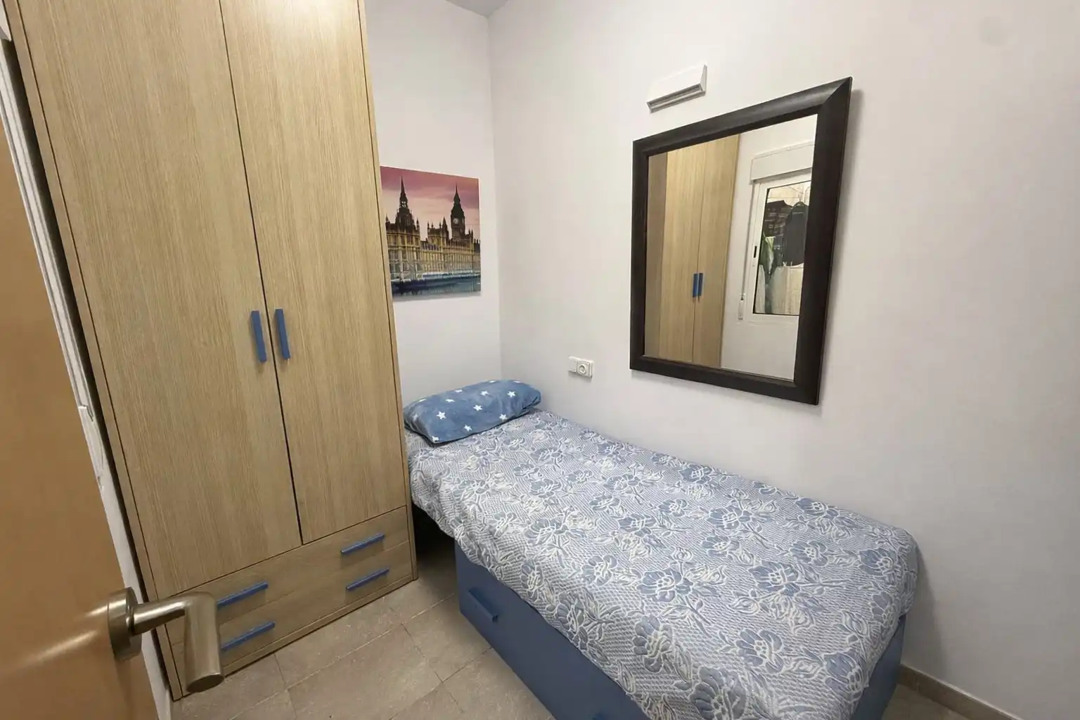 Bedroom of Flat for sale in Cornellà de Llobregat  with Terrace and Washing machine