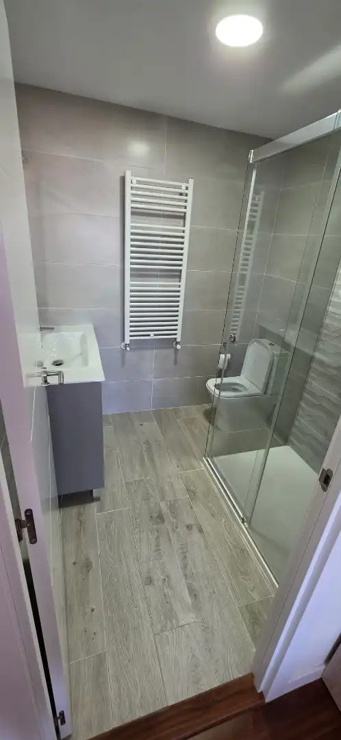 Bathroom of Flat for rent in Fisterra  with Furnished, Oven and Washing machine