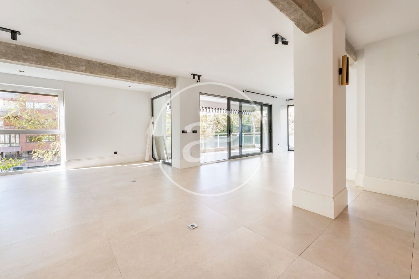 Flat to rent in  Madrid Capital  with Air Conditioner, Heating and Terrace