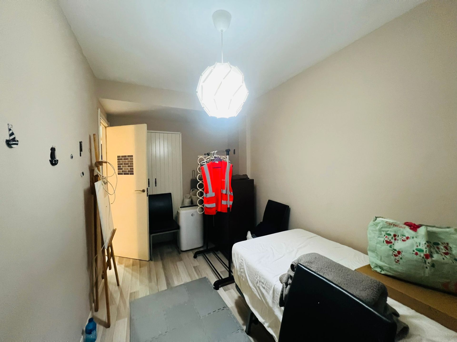 Bedroom of Flat for sale in  Zaragoza Capital  with Heating, Furnished and Balcony