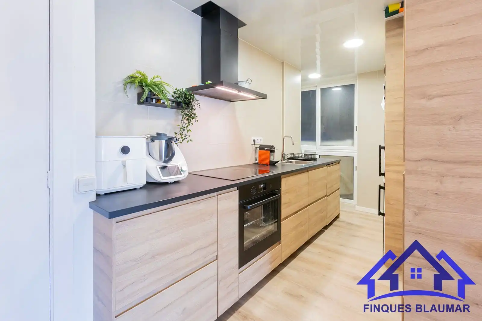 Kitchen of Flat for sale in Arenys de Mar  with Air Conditioner, Heating and Terrace
