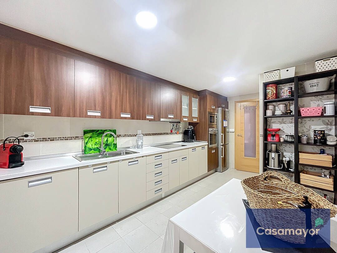 Cuina de Pis en venda en Alicante / Alacant amb Aire condicionat, Calefacció i Jardí privat