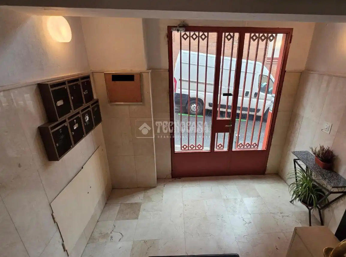 Piso en venta en Valdeacederas