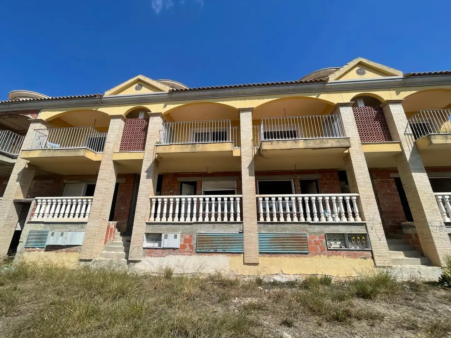 Außenansicht von Gebäude zum Verkauf in Orihuela