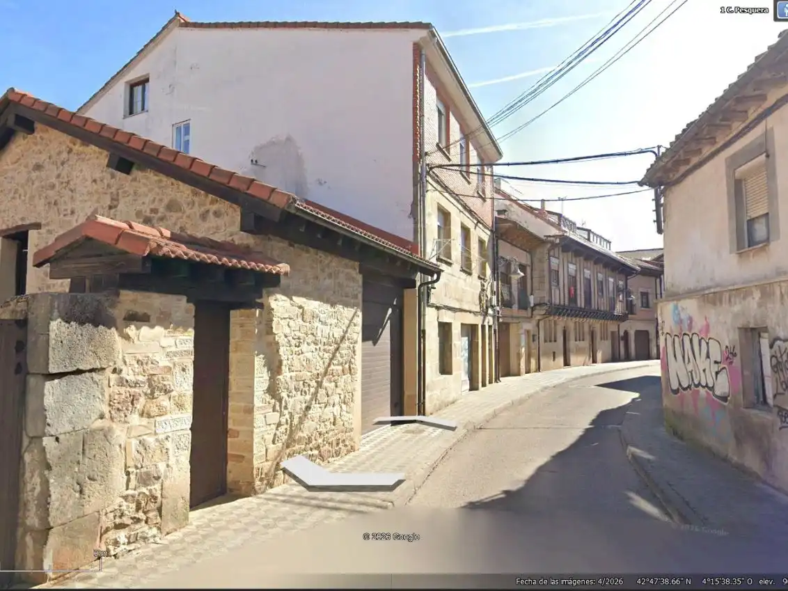 Vista exterior de Local en venta en Aguilar de Campoo