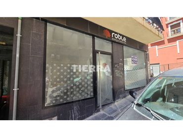 Local comercial en venda a Calle de la plaza