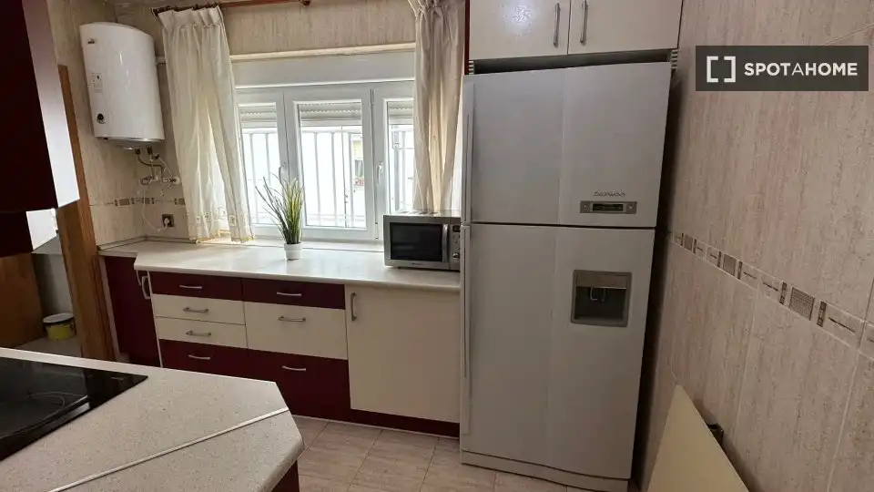 Kitchen of Flat for rent in Alcalá de Henares  with Air Conditioner, Heating and Furnished