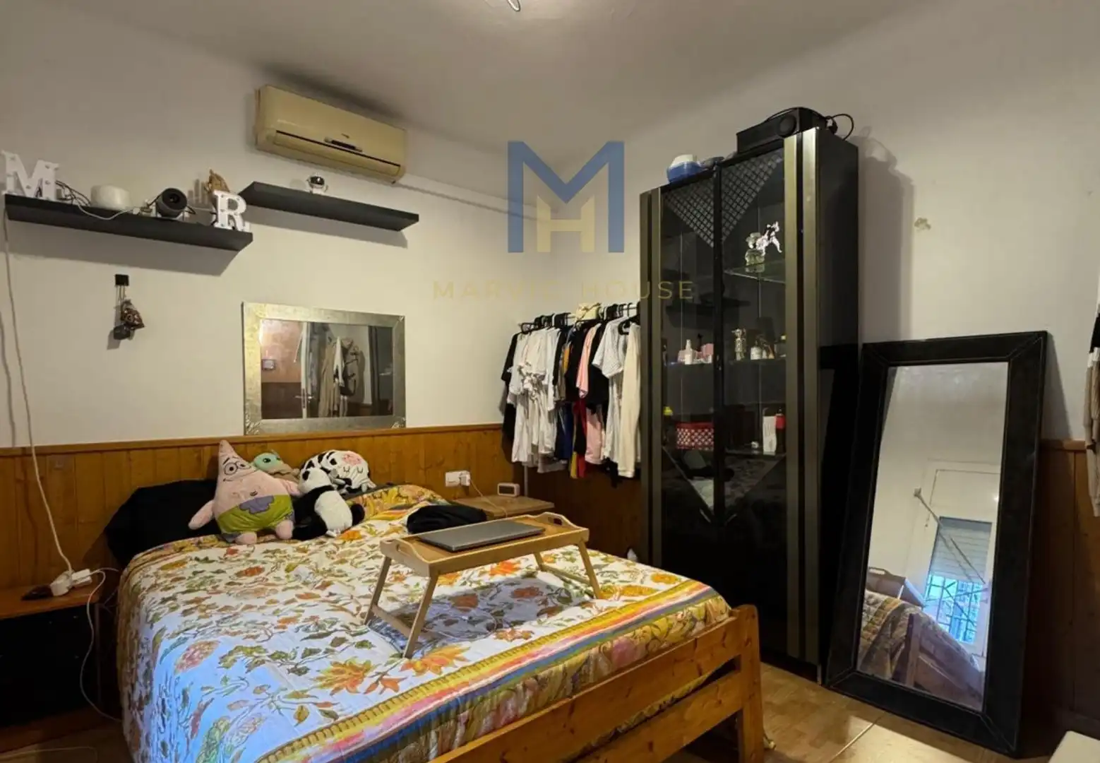 Habitación de Casa adosada en venta en Badalona con Terraza, Trastero y Amueblado