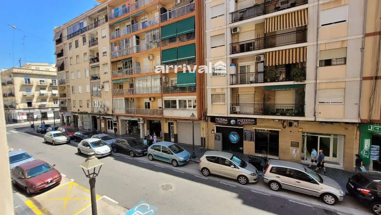 Vista exterior de Pis en venda en Valencia amb Parquet, Terrassa i Moblat
