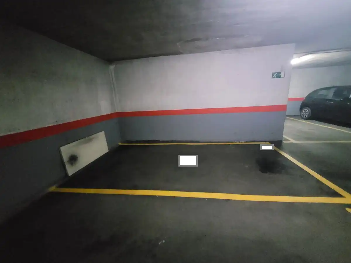 Einzelparkplatz zum Verkauf in Calle de Ribadeo 22, imagen 3