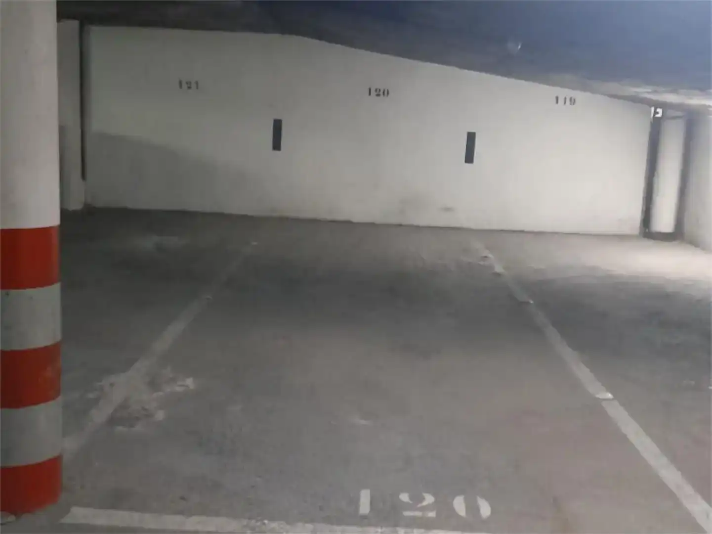Parking of Garage for rent in Sevilla